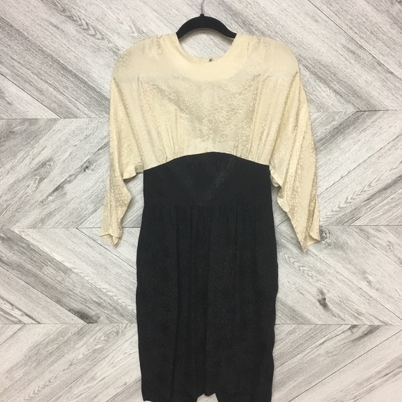 Silk Studio | Vintage Black & White Midi Dress - Picture 3 of 9